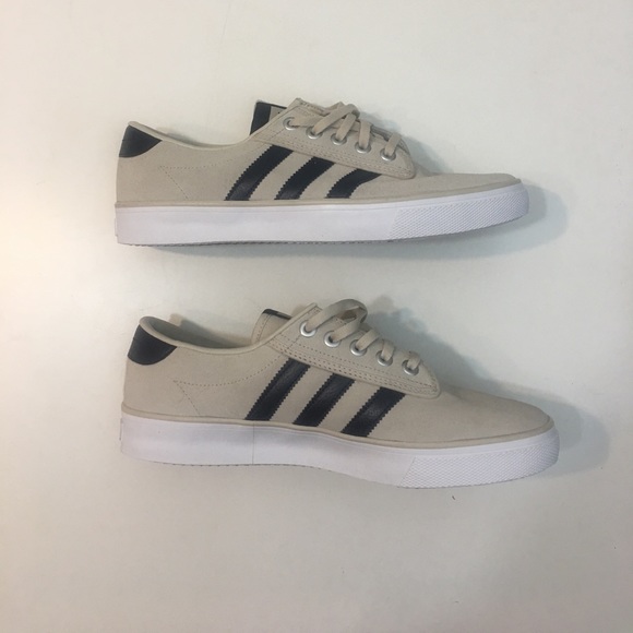 Adidas Shoes - Sz 10.5 42 BNWOB ADIDAS ORIGINALS DECK SHOES